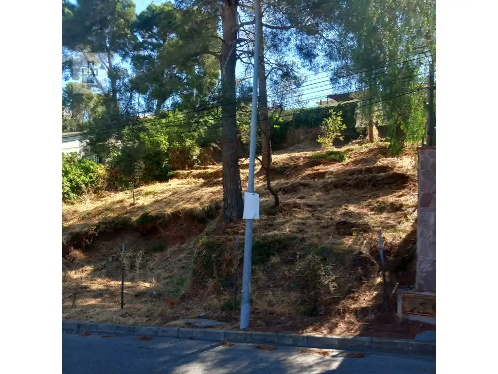 Terreno residencial en venta en Calle Carrer-13