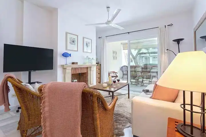 Apartament de lloguer a Calle 3, Guadalmina Alta