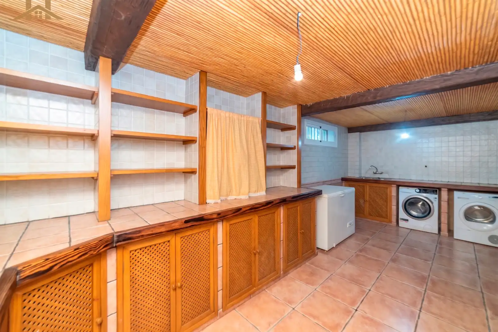Cuina de Casa o xalet en venda en Arroyomolinos (Madrid) amb Aire condicionat, Jardí privat i Terrassa