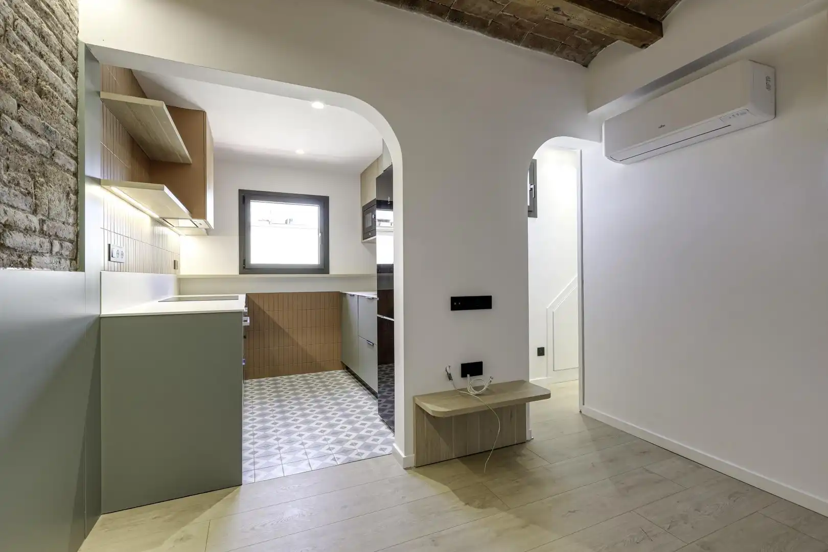 Estudio de alquiler en de Milà i Fontanals, Vila de Gràcia