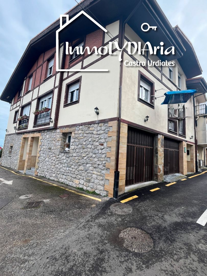 Exterior view of House or chalet for sale in Castro-Urdiales  with Heating, Parquet flooring and Storage room