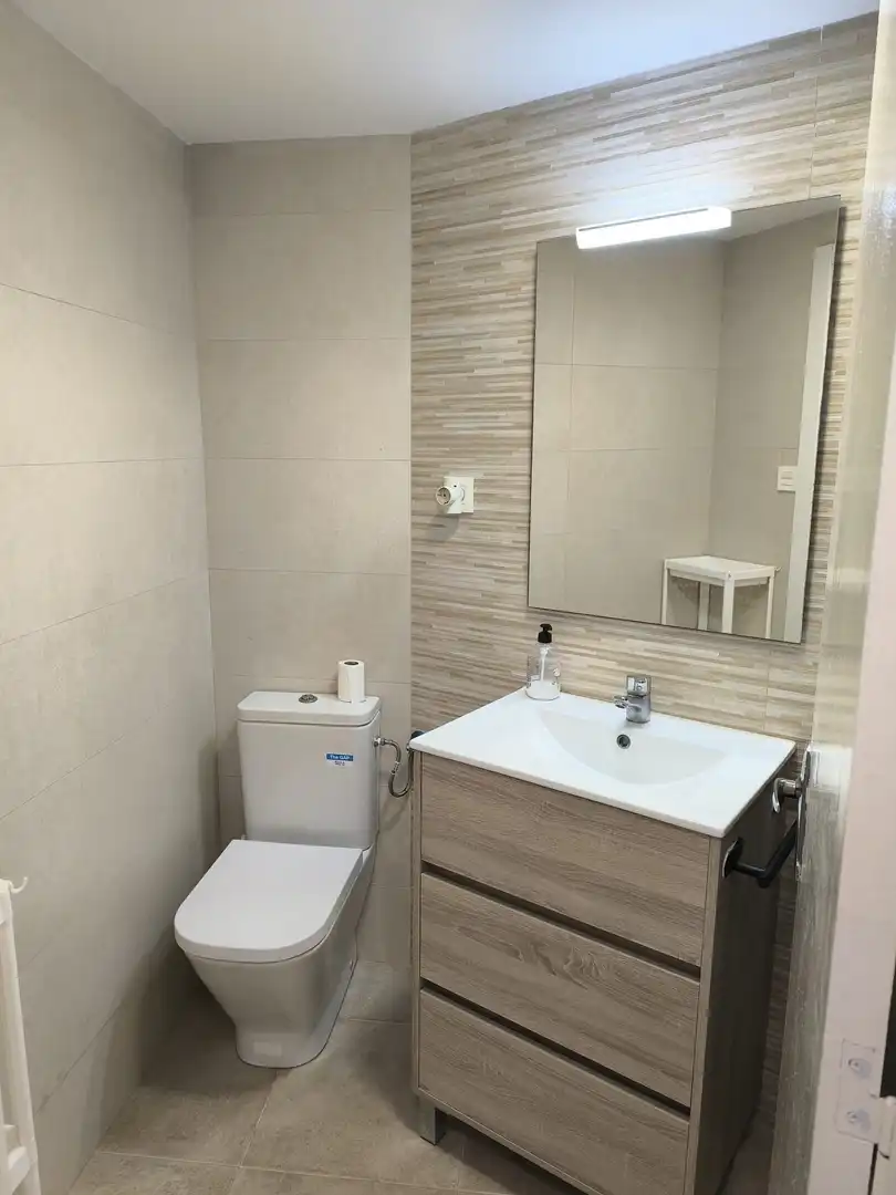 Badezimmer von Wohnungen zum Verkauf in Salou mit Terrasse, Möbliert und Gemeinschaftspool