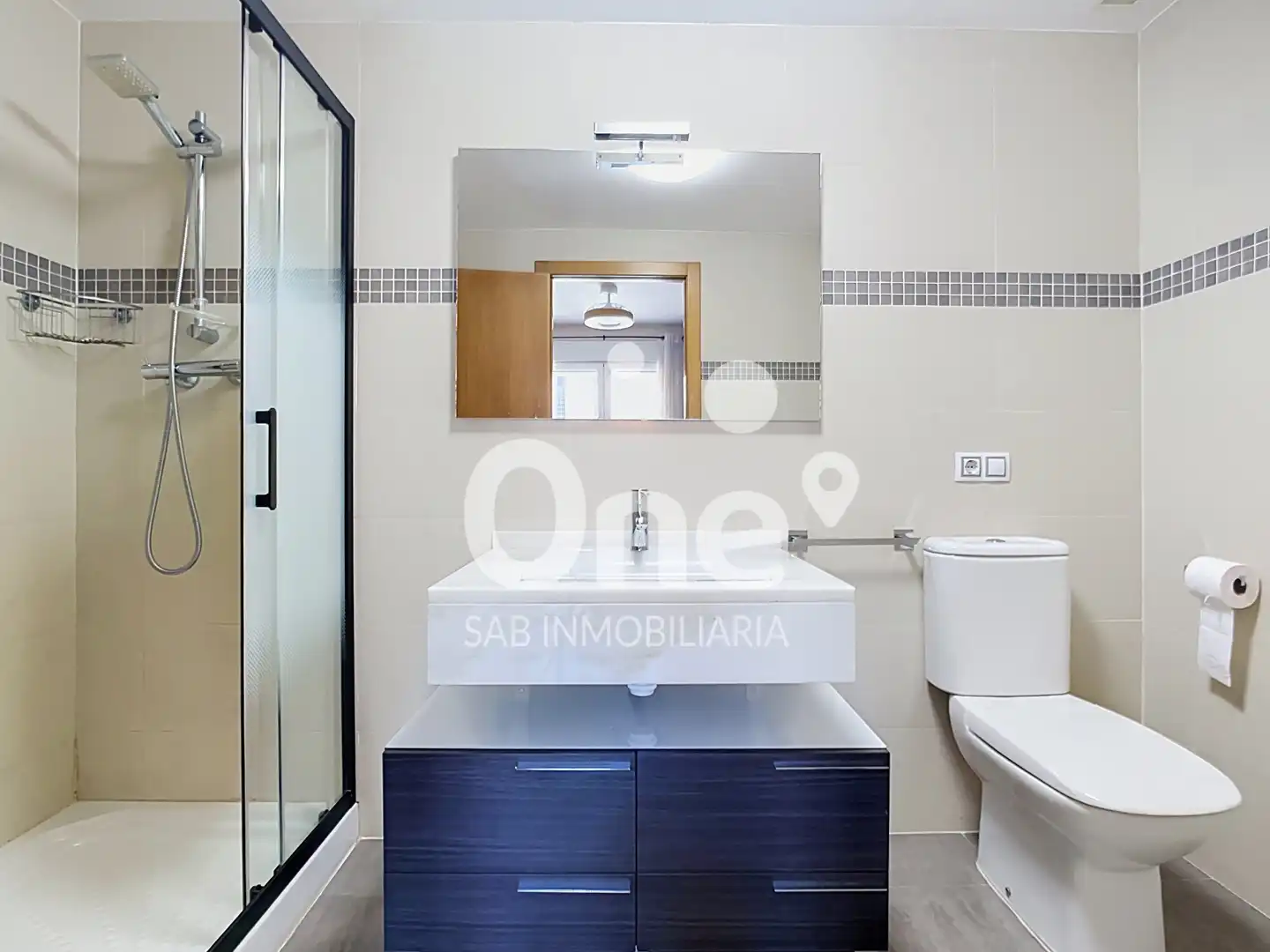 Baño de Casa adosada de alquiler en San Antonio de Benagéber con Aire acondicionado, Calefacción y Jardín privado