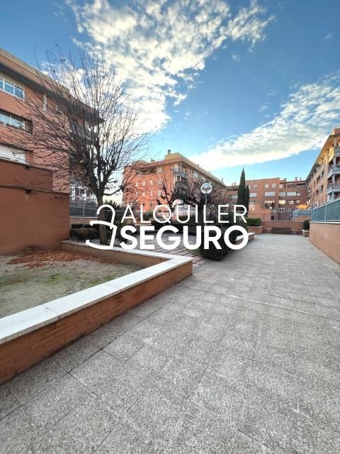 Vista exterior de Pis de lloguer en Leganés amb Aire condicionat, Calefacció i Traster