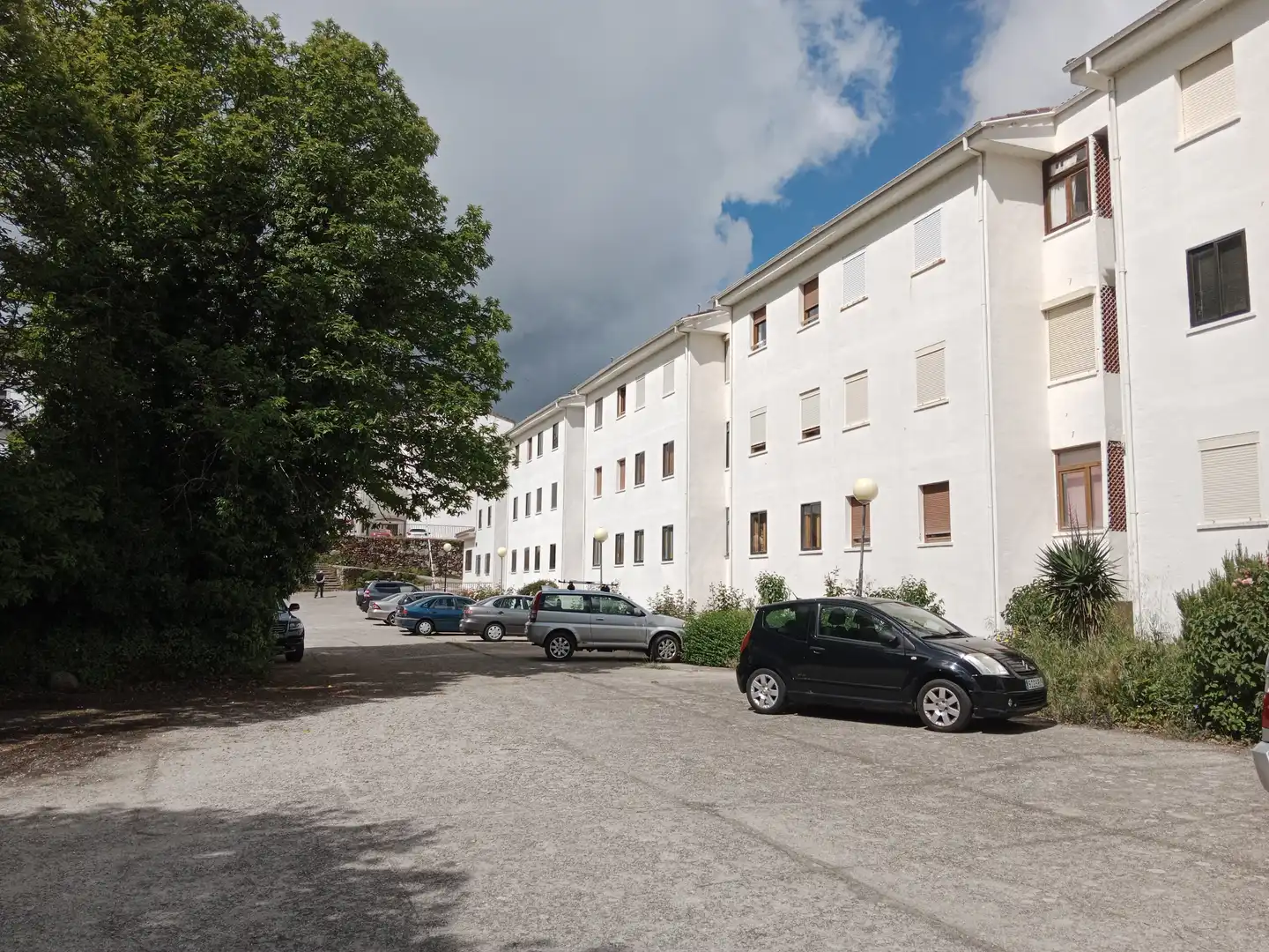 Außenansicht von Wohnungen zum Verkauf in Candelario mit Heizung, Parkett und Abstellraum