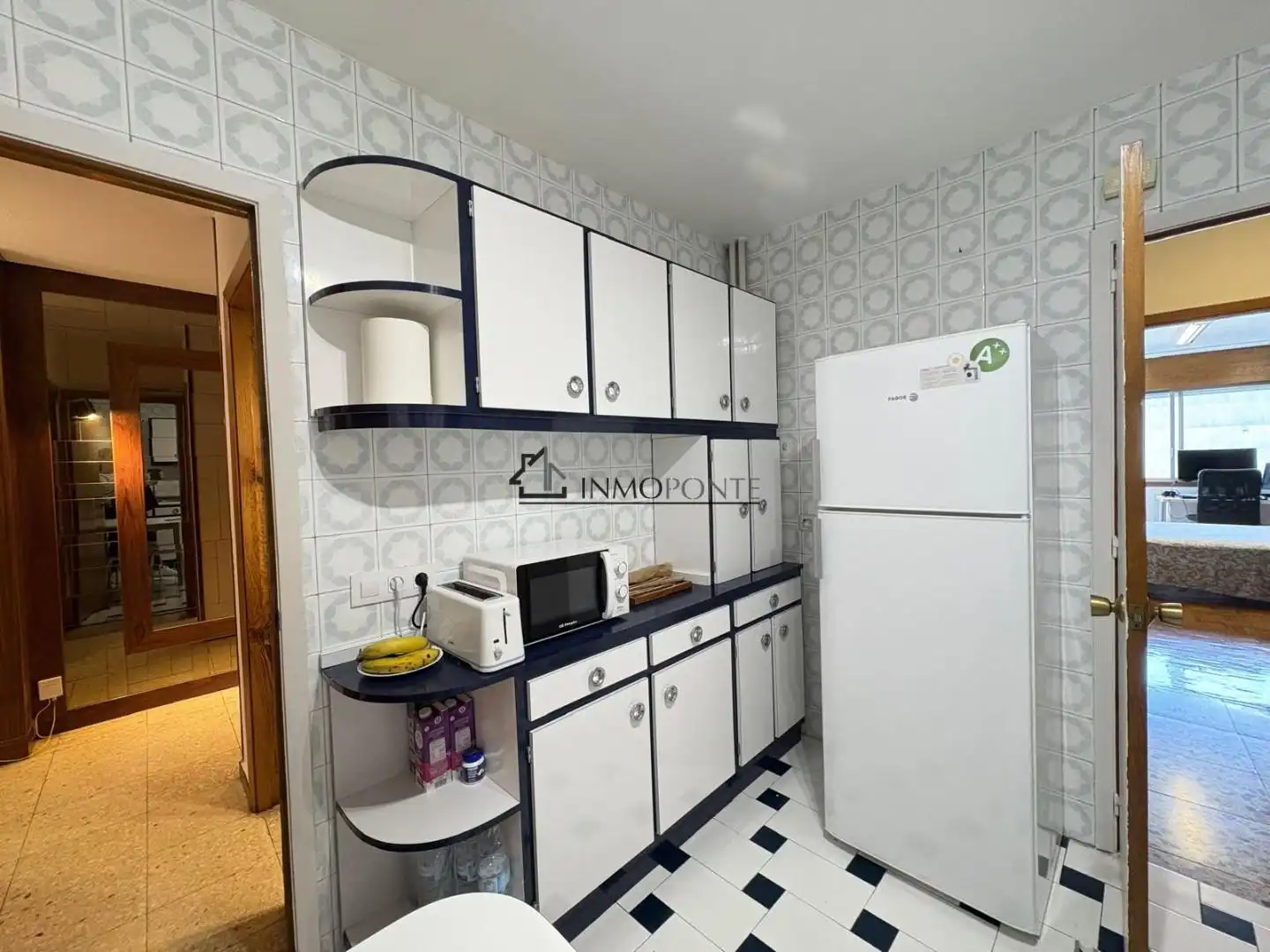 Kitchen of Flat for rent in Pontevedra Capital   with Heating, Terrace and Furnished