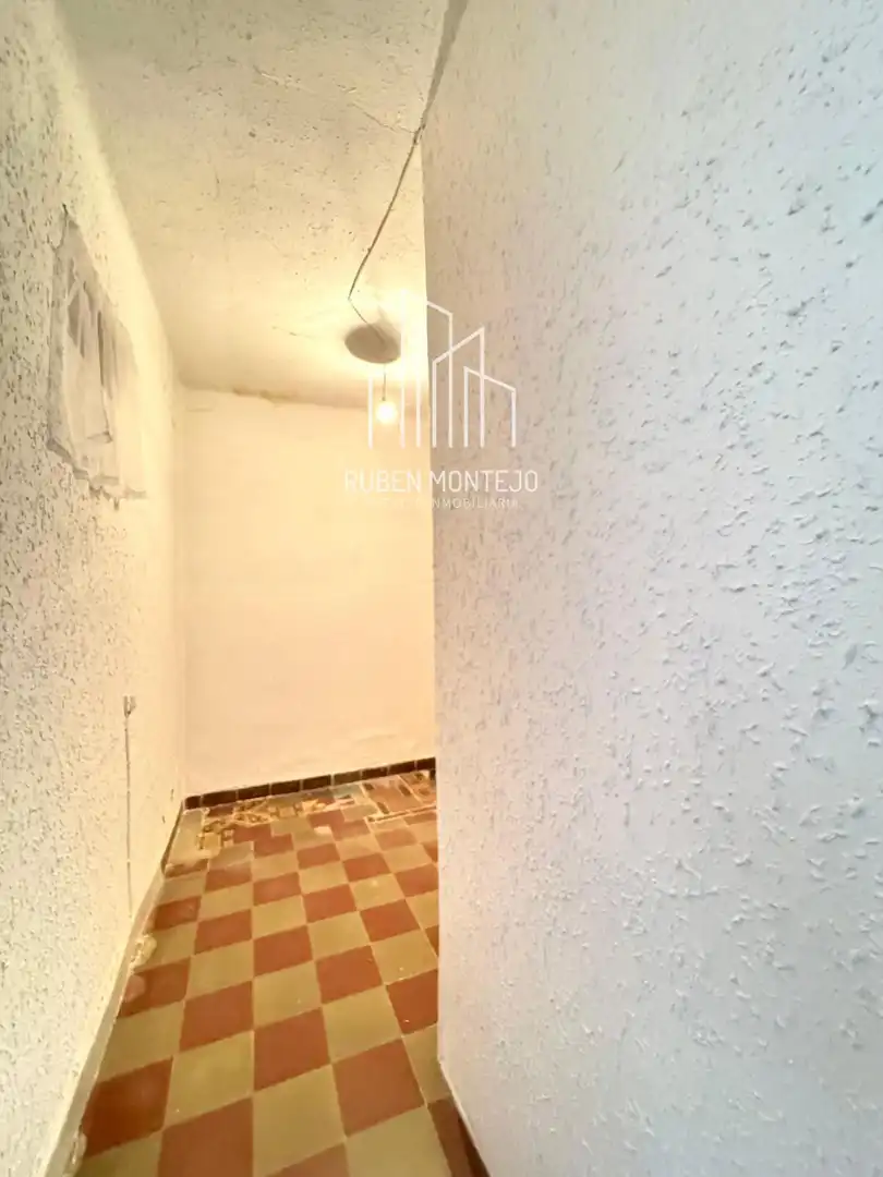 Casa adosada en venta en Gomecello con Calefacción, Terraza y Trastero