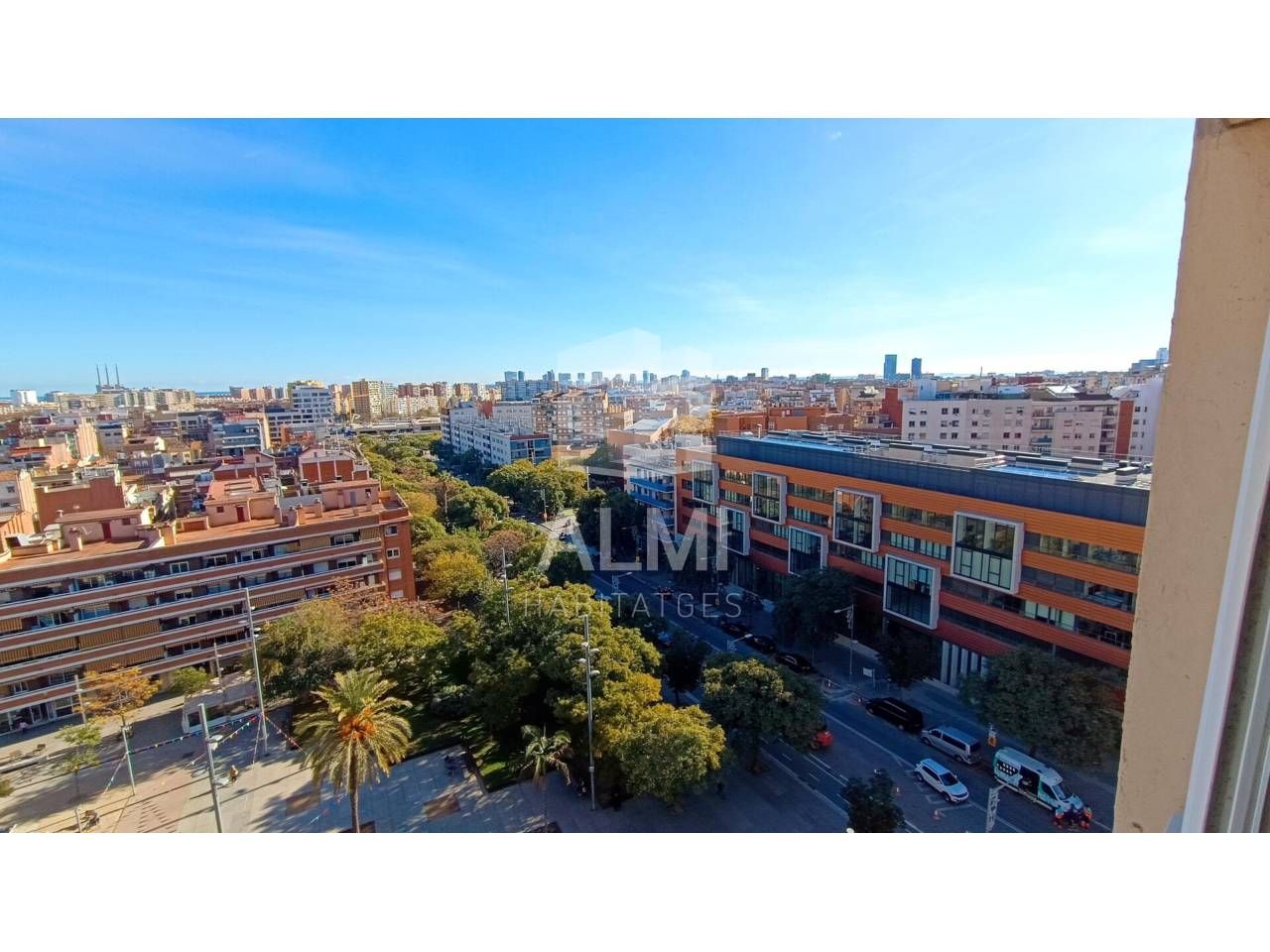 Exterior view of Flat for sale in  Barcelona Capital  with Air Conditioner, Heating and Balcony