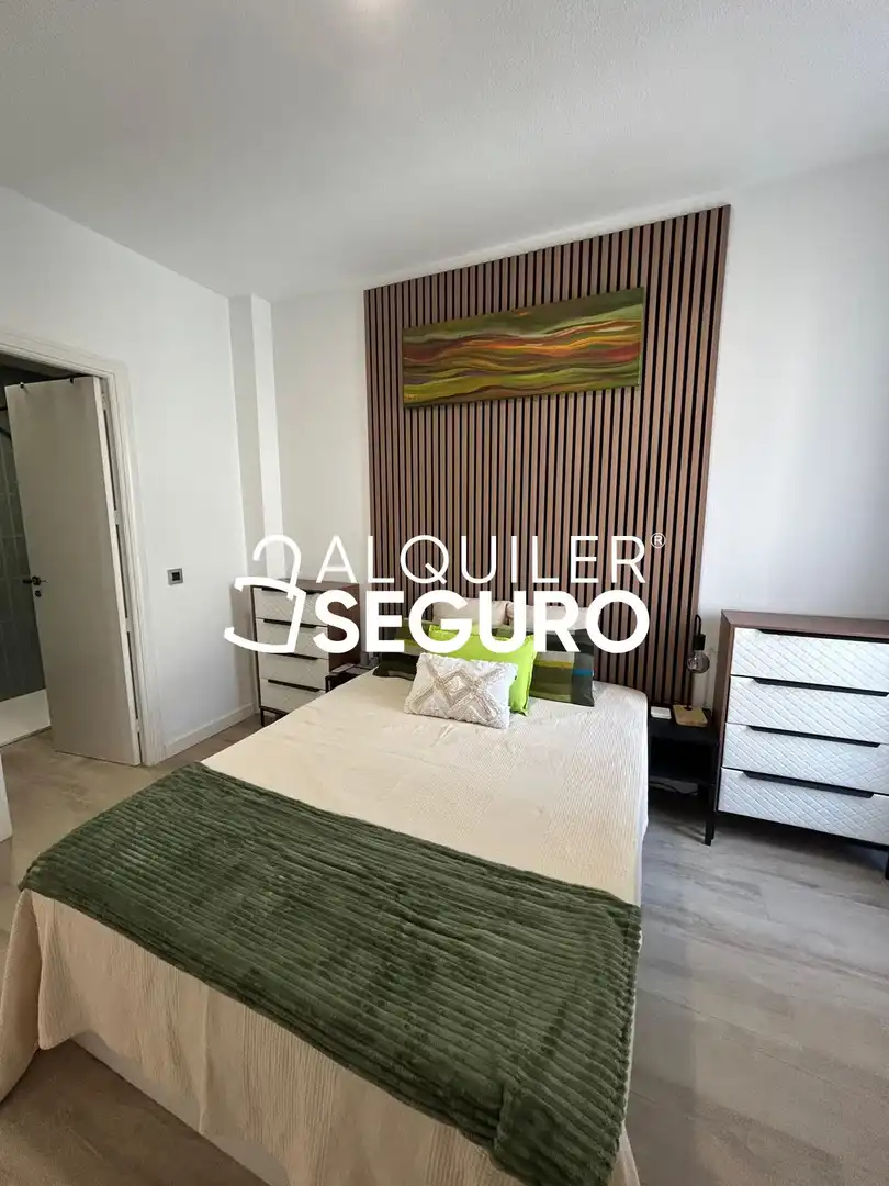 Habitación de Piso de alquiler en Alcalá de Henares con Aire acondicionado, Calefacción y Amueblado