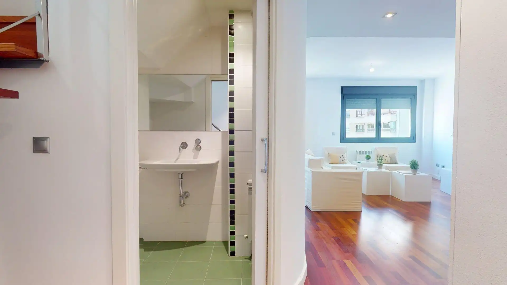 Baño de Dúplex de alquiler en Zaragoza con Aire acondicionado, Calefacción y Balcón