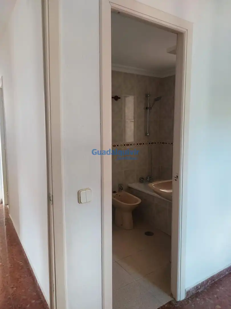 Bathroom of Flat for rent in Montequinto  with Air Conditioner, Private garden and Terrace