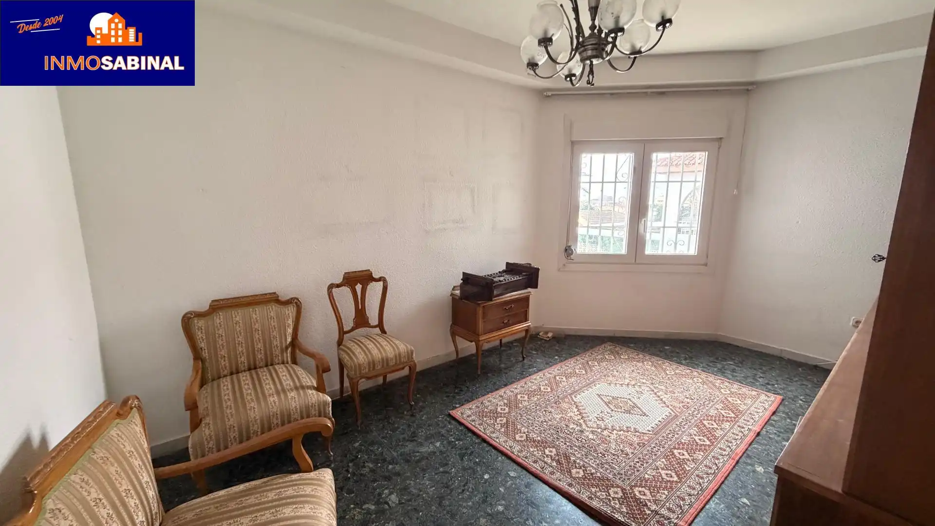 Sala de estar de Casa o chalet en venta en Roquetas de Mar con Aire acondicionado, Jardín privado y Piscina