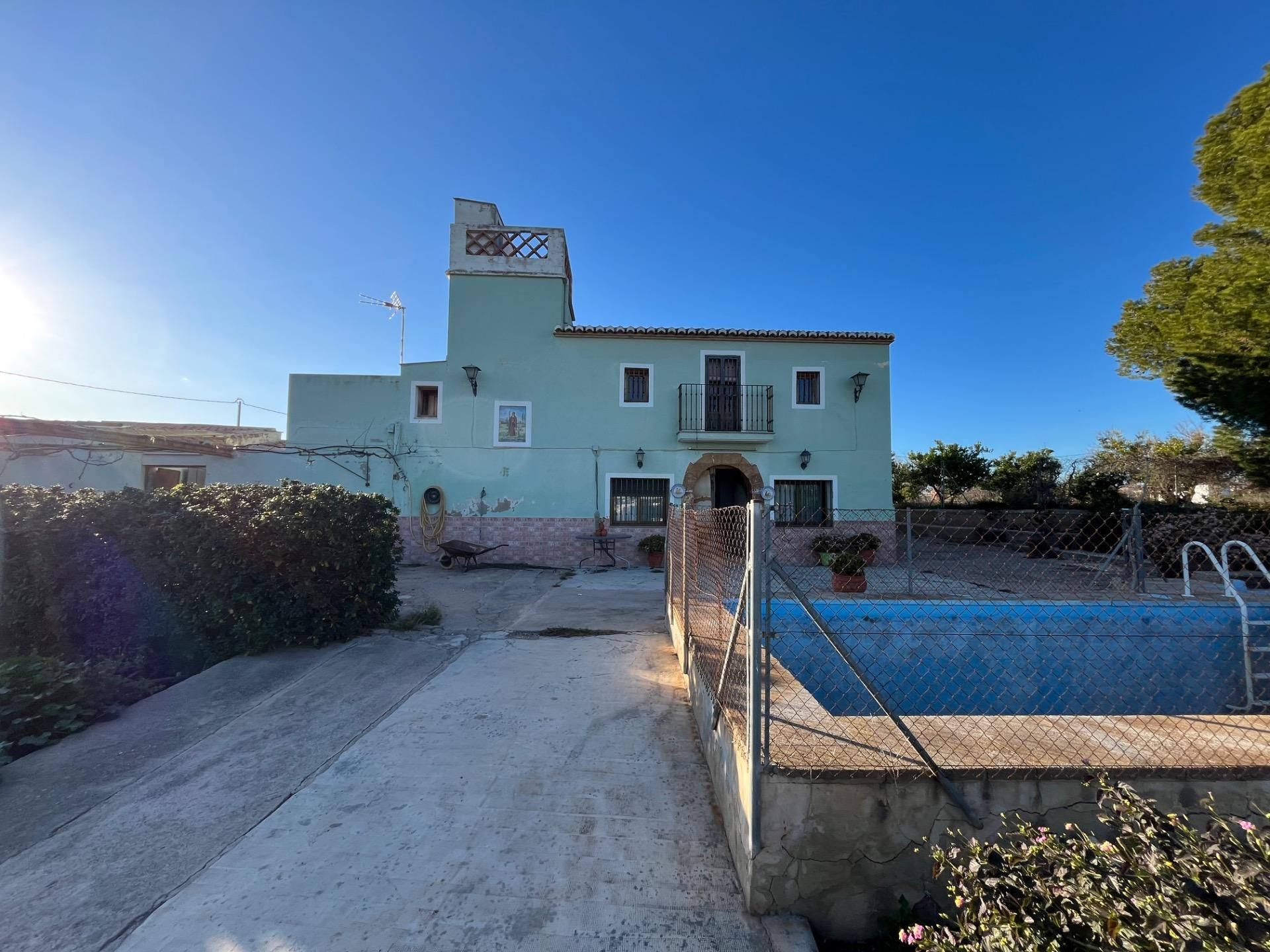 Vista exterior de Finca rústica en venda en Llíria amb Jardí privat, Terrassa i Traster