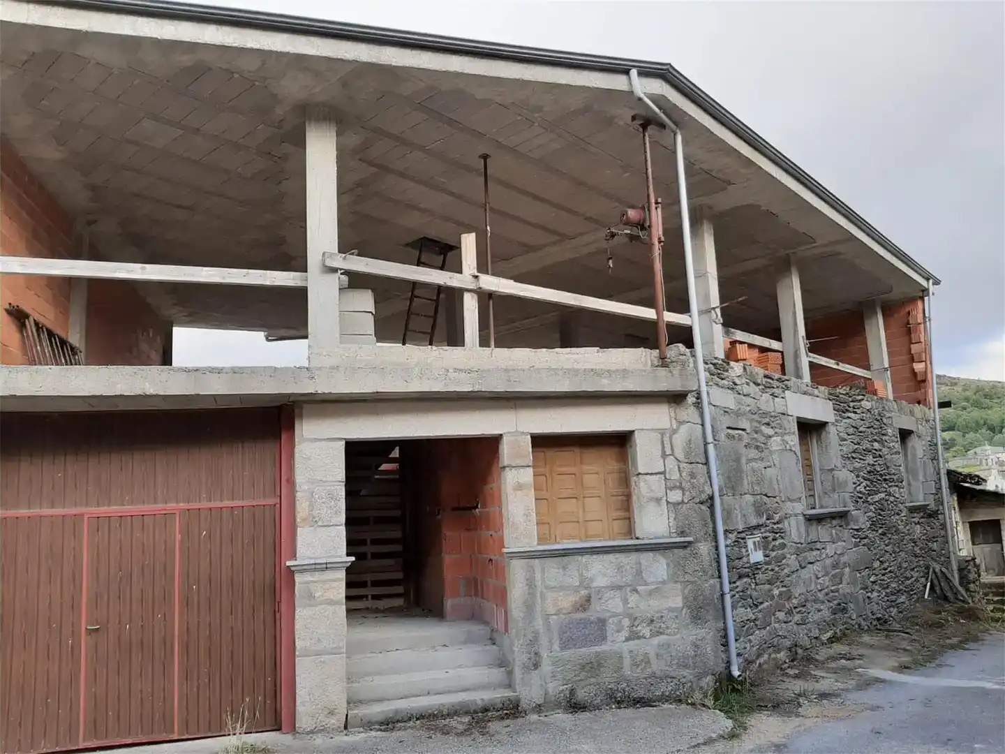 Vista exterior de Pis en venda en A Veiga  amb Traster