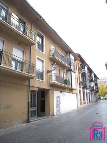 Local comercial en Venta en Francisco de Villamizar en San Mamés - La Palomera