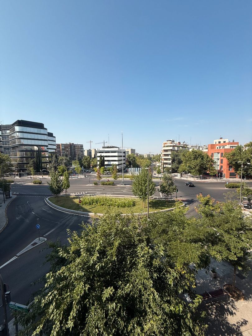 Vista exterior de Pis de lloguer en  Madrid Capital amb Calefacció, Forn i Rentadora