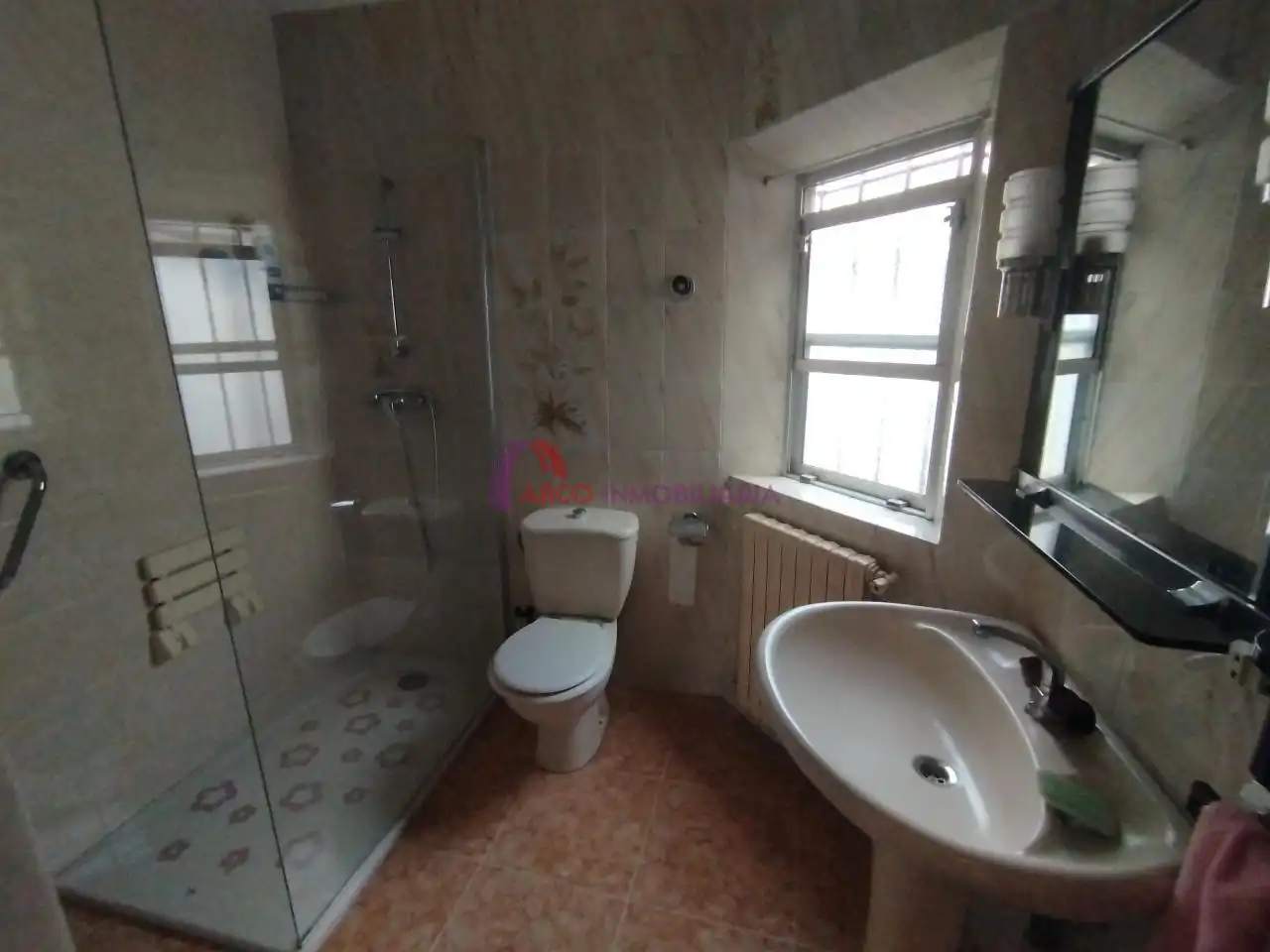 Baño de Casa o chalet en venta en Burgos con Calefacción, Jardín privado y Parquet