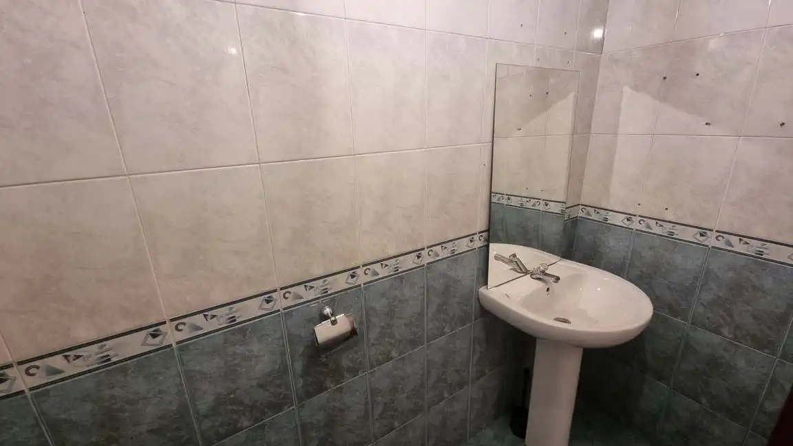 Gewerbefläche zur Miete in San Martín del Rey Aurelio, imagen 5