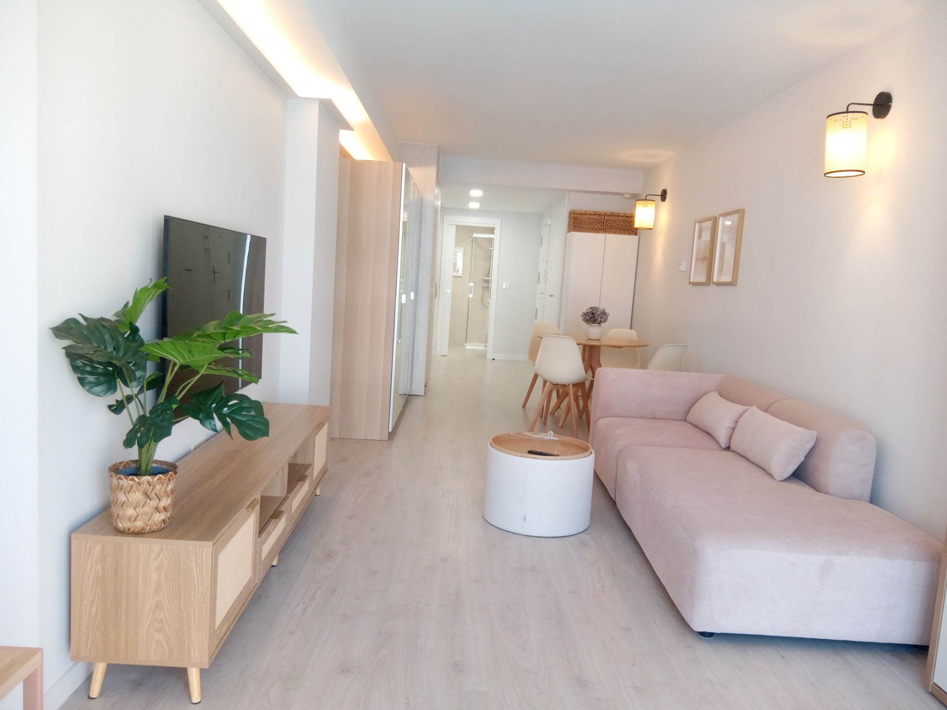 Living room of Study to rent in Valladolid Capital  with Air Conditioner, Heating and Parquet flooring