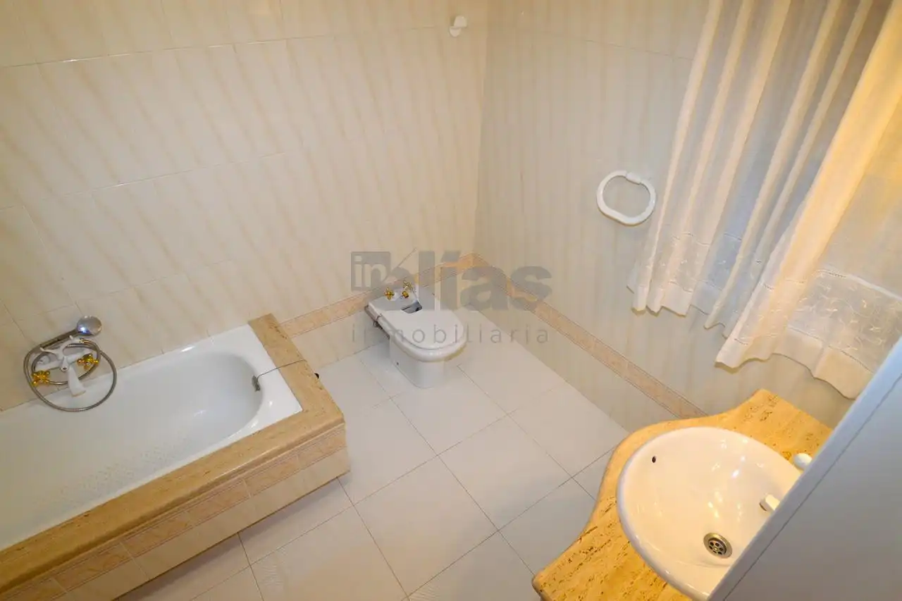 Bathroom of Flat for sale in Zas  with Heating, Parquet flooring and Storage room