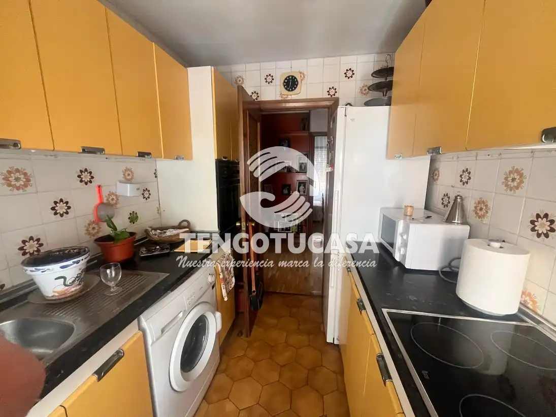 Cocina de Piso en venta en Madrid con Terraza, Amueblado y Horno