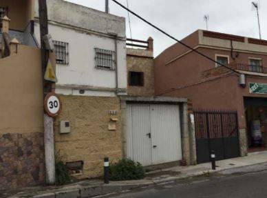 Casa-chalet en Venta en C/ Teruel en La Granja - La Colina - Los Pastores