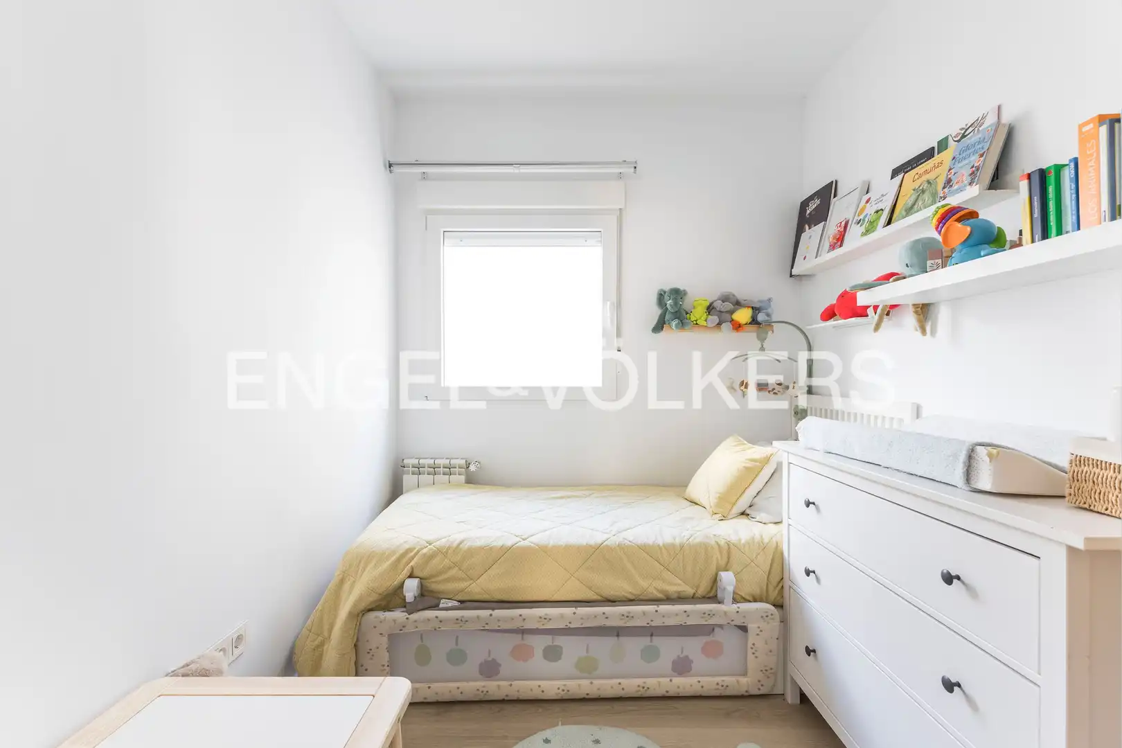 Habitación de Piso en venta en Madrid con Aire acondicionado y Calefacción