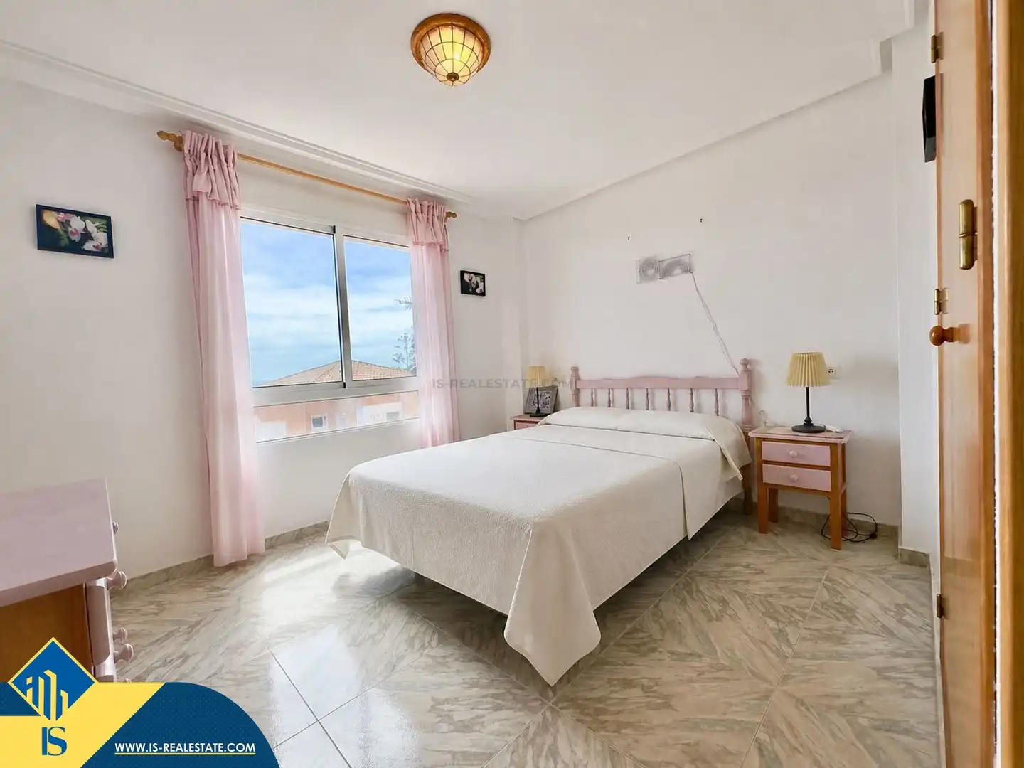 Bedroom of Flat for sale in Torrevieja  with Terrace, Furnished and Community pool