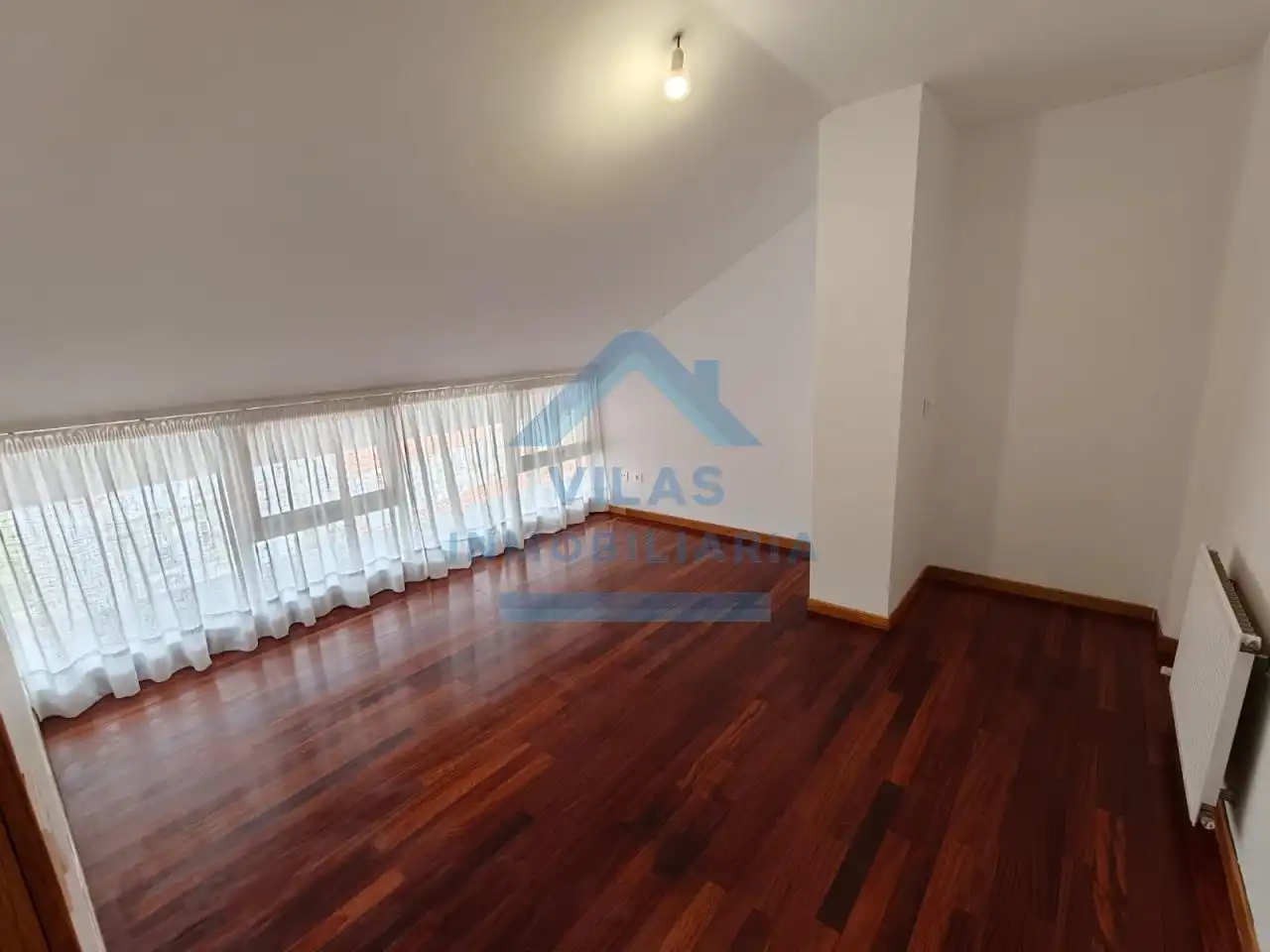 Sala de estar de Dúplex de alquiler en Brión con Calefacción, Trastero y Piscina