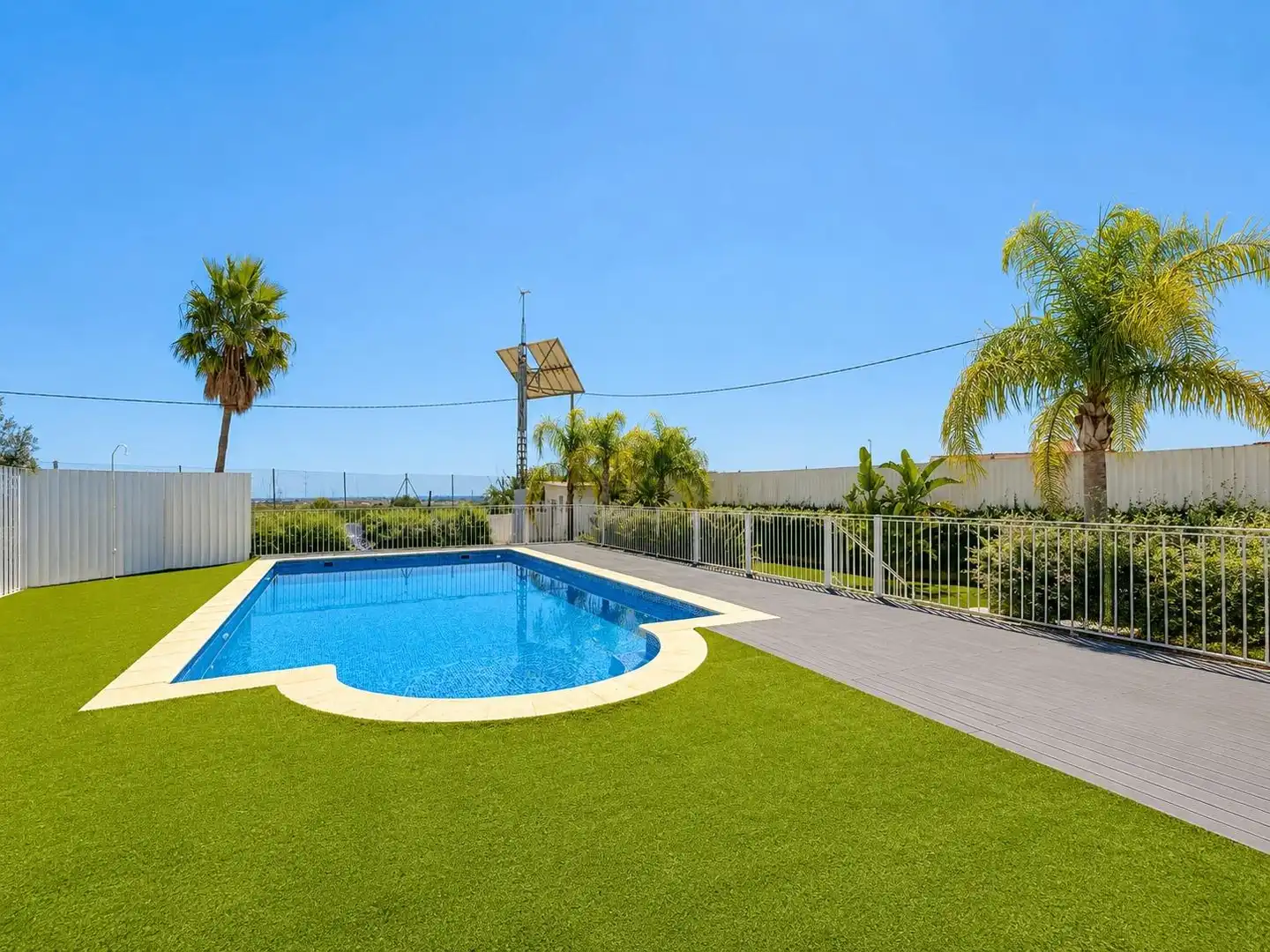 Piscina de Casa o xalet en venda en Carlet amb Aire condicionat, Calefacció i Jardí privat