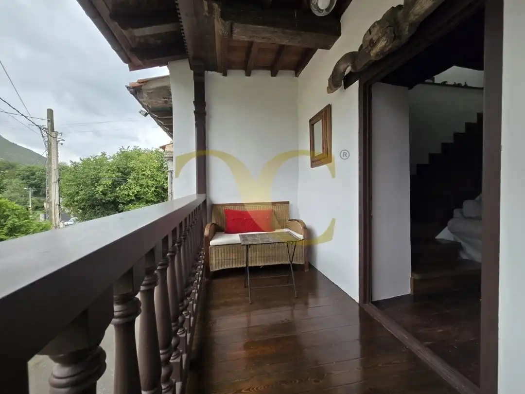 Terrassa de Casa adosada en venda en Llanes amb Calefacció, Jardí privat i Terrassa