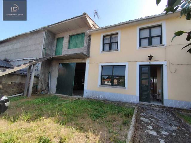 Casa-chalet en Venta en Abegondo