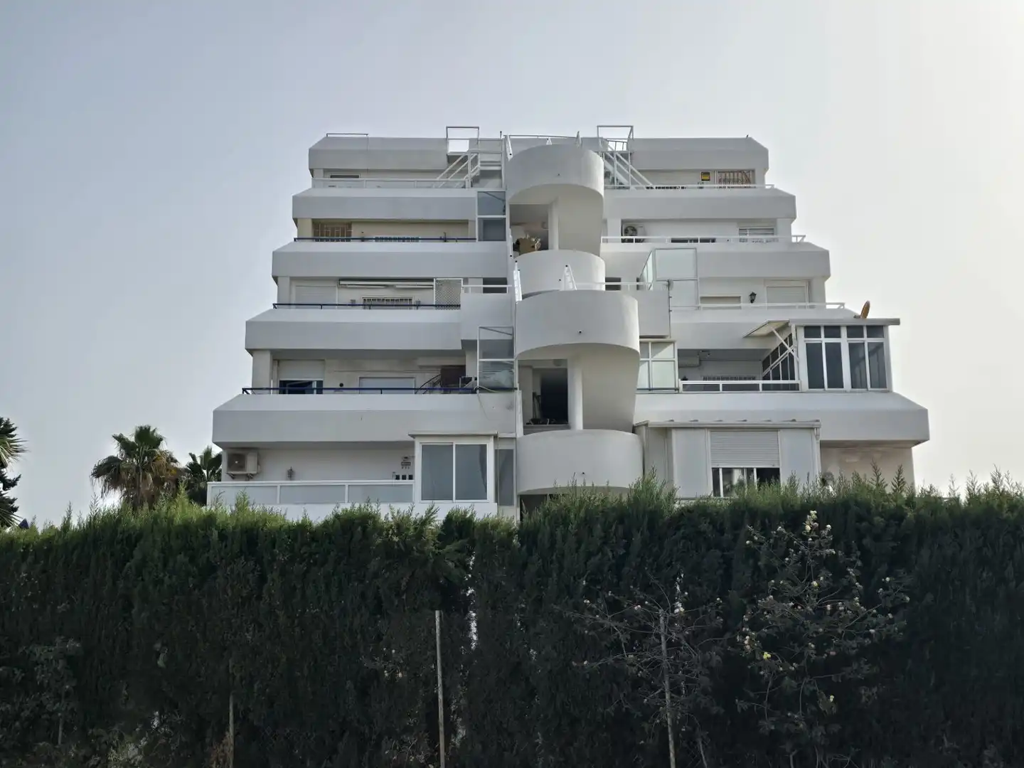 Außenansicht von Wohnungen zum Verkauf in Torrevieja mit Möbliert und Gemeinschaftspool