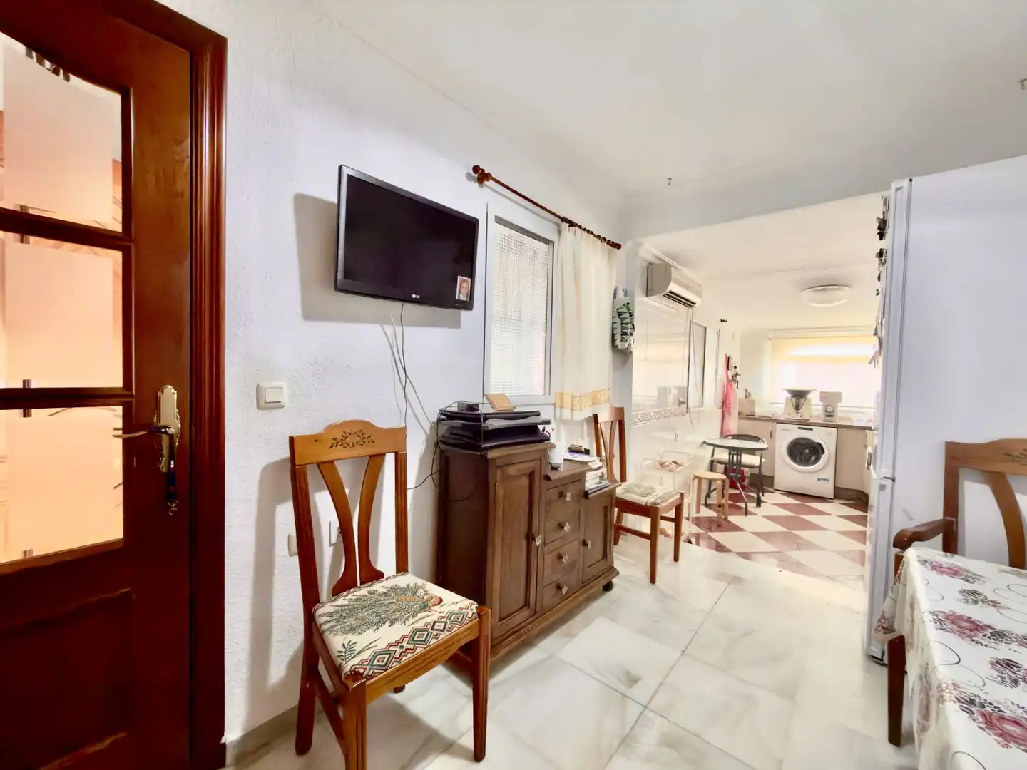 Sala d'estar de Casa o xalet en venda en Mairena del Aljarafe amb Aire condicionat, Calefacció i Terrassa