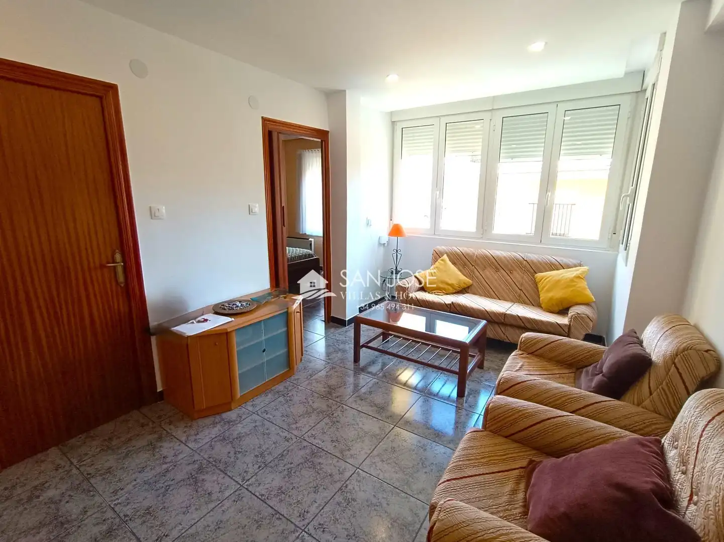Sala d'estar de Pis en venda en Elda amb Aire condicionat