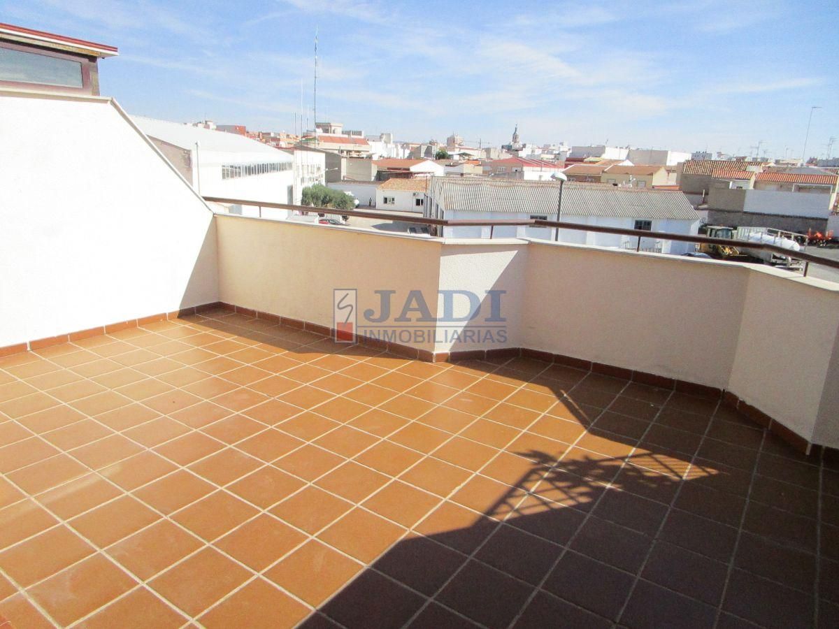 Ático en venta en Valdepeñas