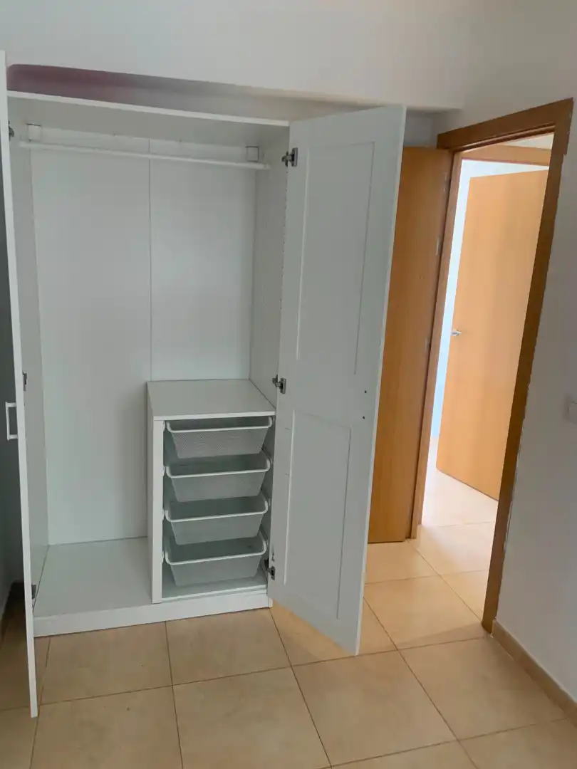 Schlafzimmer von Wohnung zur Miete in Sevilla mit Klimaanlage, Heizung und Waschmaschine