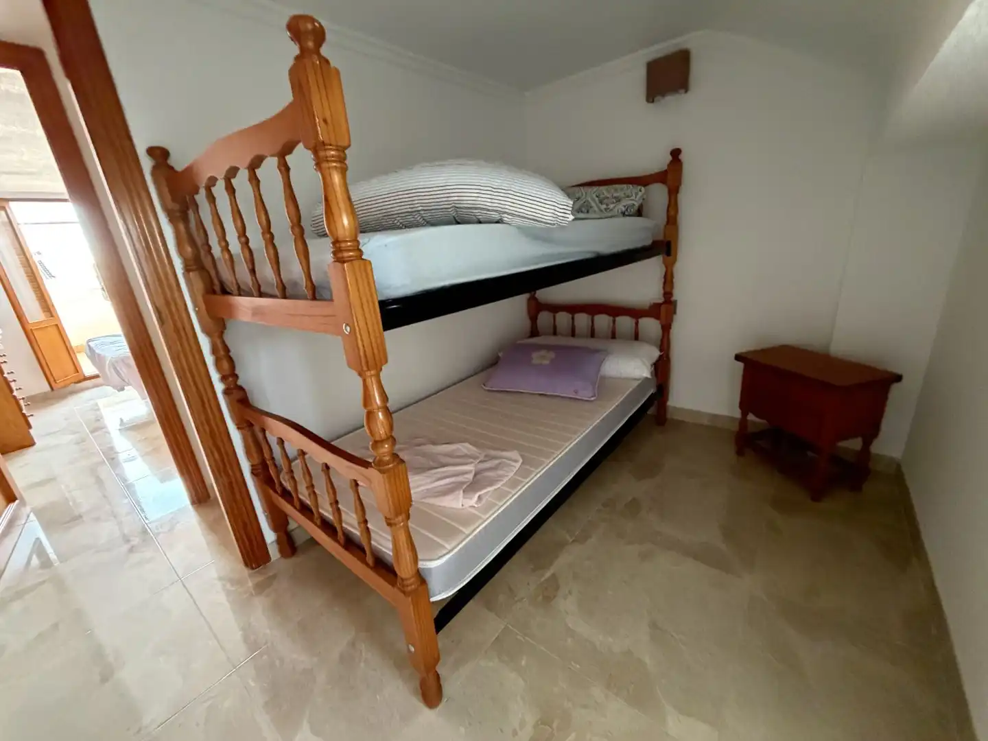 Habitación de Apartamento en venta en Torrevieja con Terraza y Balcón