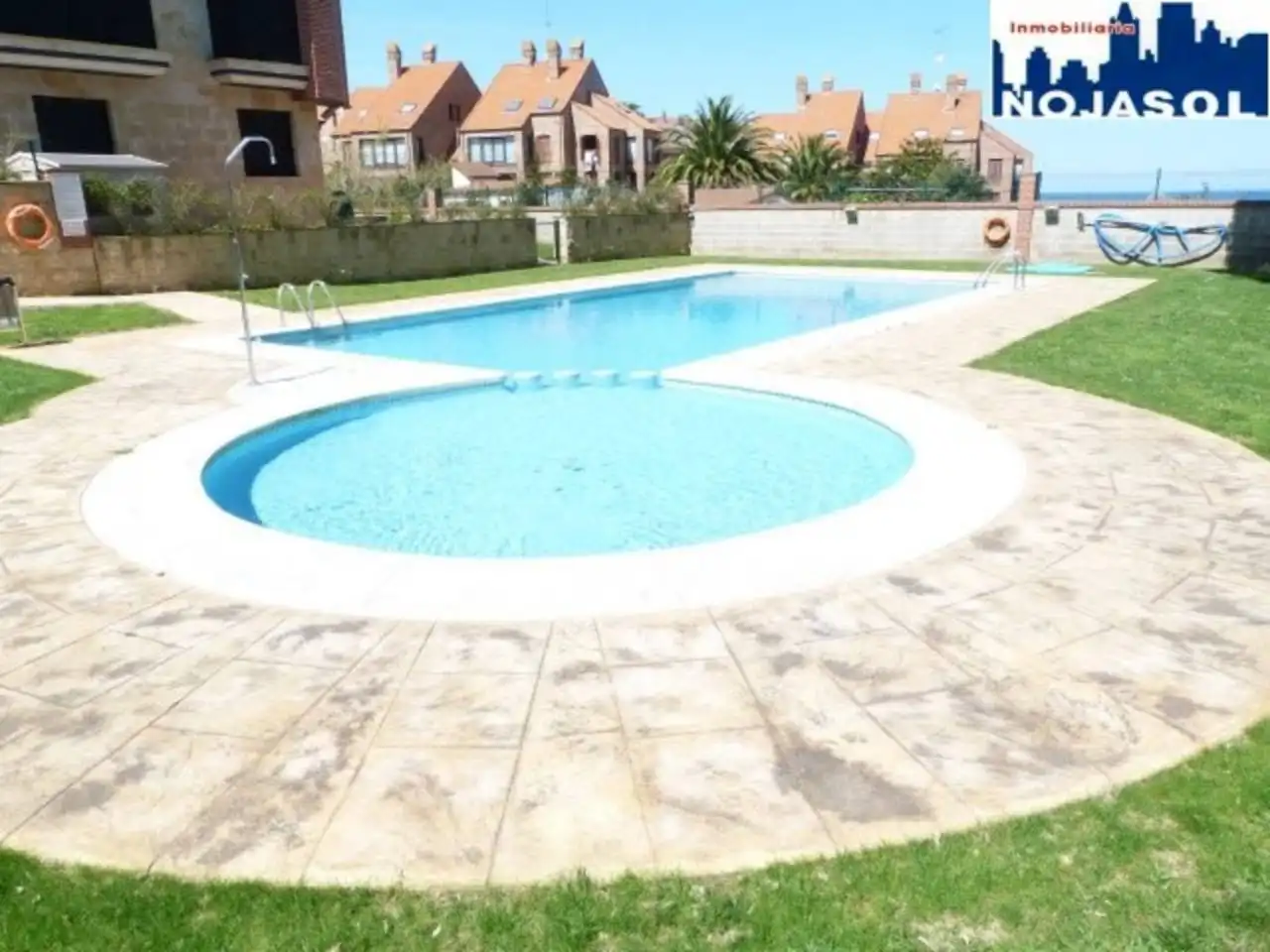 Piscina de Àtic de lloguer en Noja amb Calefacció, Terrassa i Moblat
