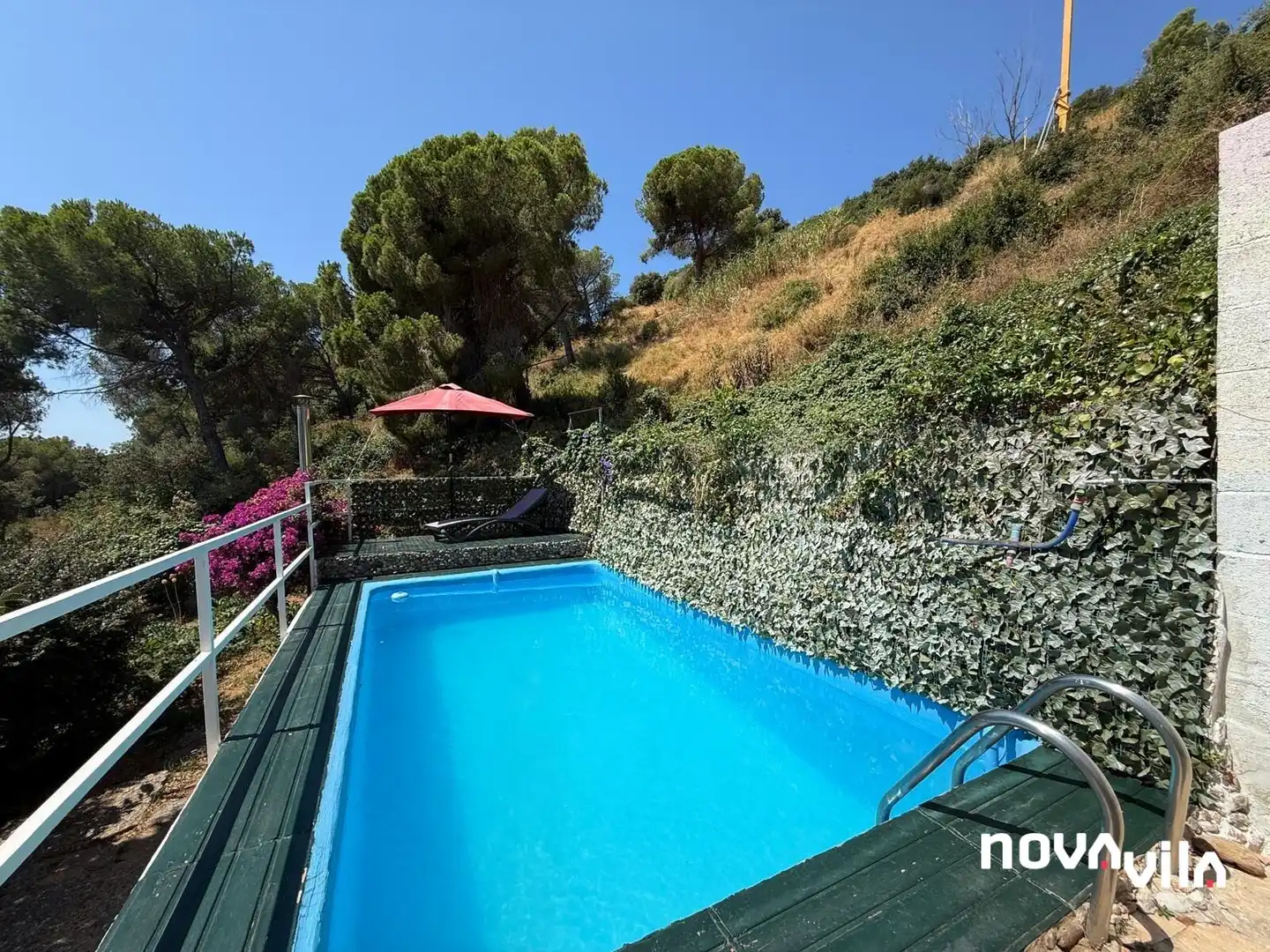 Swimming pool of Houses for sale in Pineda de Mar  with Parquet flooring