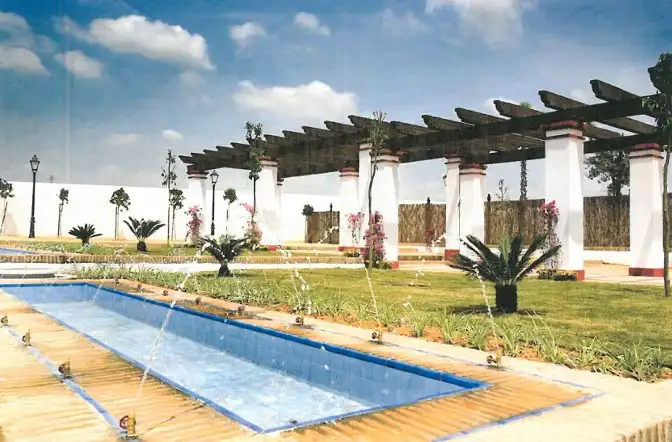 Piscina de Terreno en venta en Sevilla