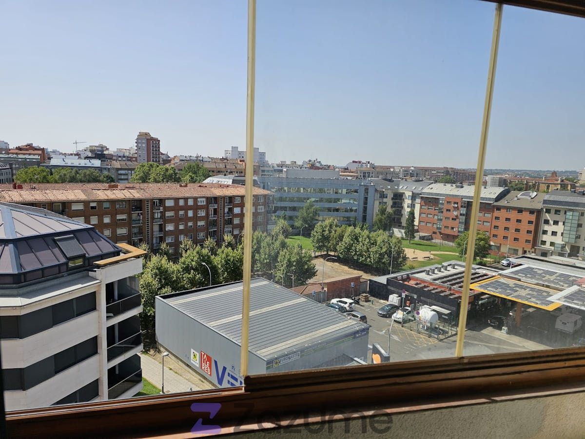 Exterior view of Flat to rent in León Capital   with Heating, Parquet flooring and Terrace