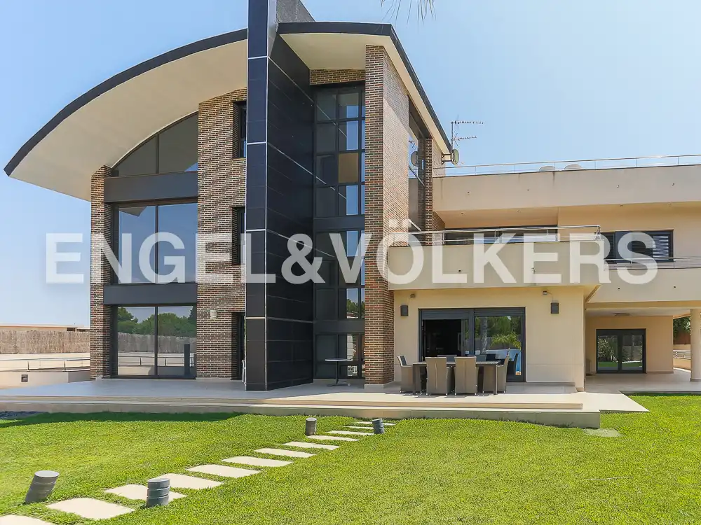 Exterior view of Houses for sale in Bétera  with Air Conditioner, Heating and Private garden