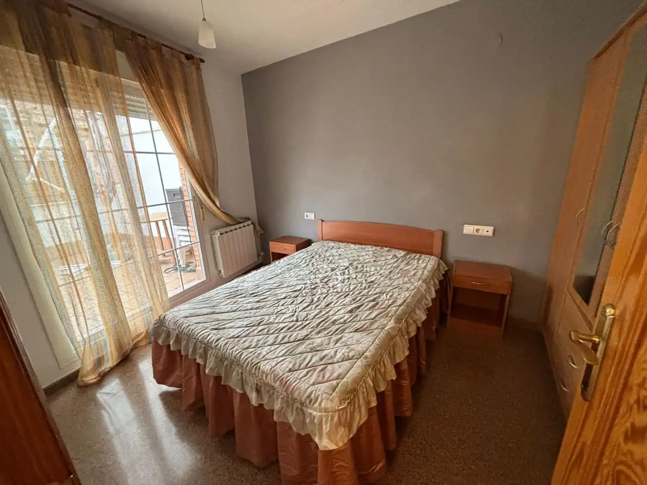 Schlafzimmer von Dachboden zum Verkauf in Churriana de la Vega mit Heizung, Terrasse und Gemeinschaftspool