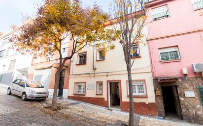 Exterior view of Single-family semi-detached for sale in  Zaragoza Capital  with Air Conditioner, Private garden and Terrace