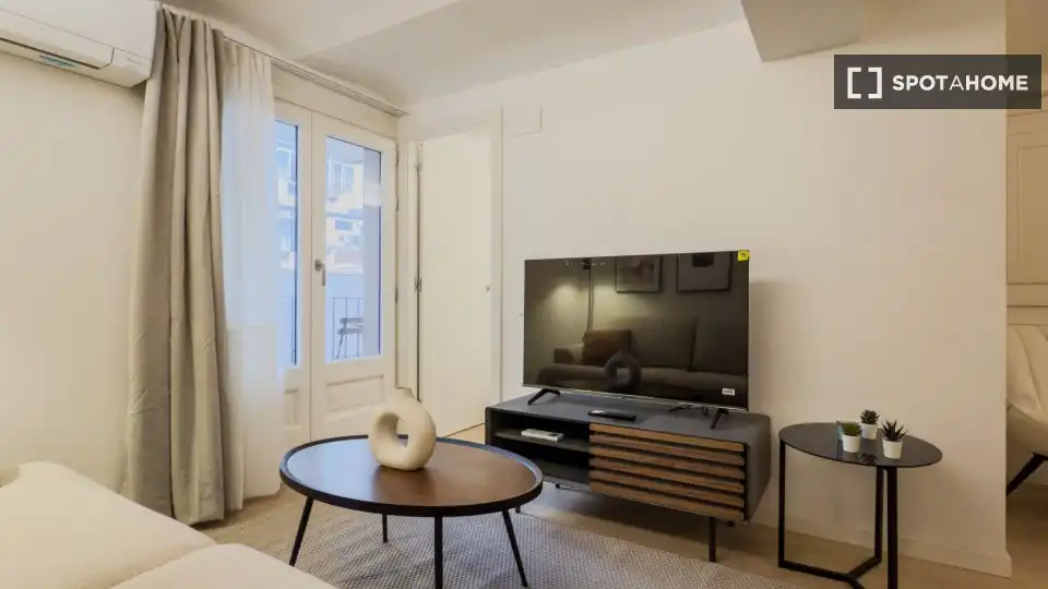 Piso con terraza en alquiler en Sants - Montjuïc, imagen 6