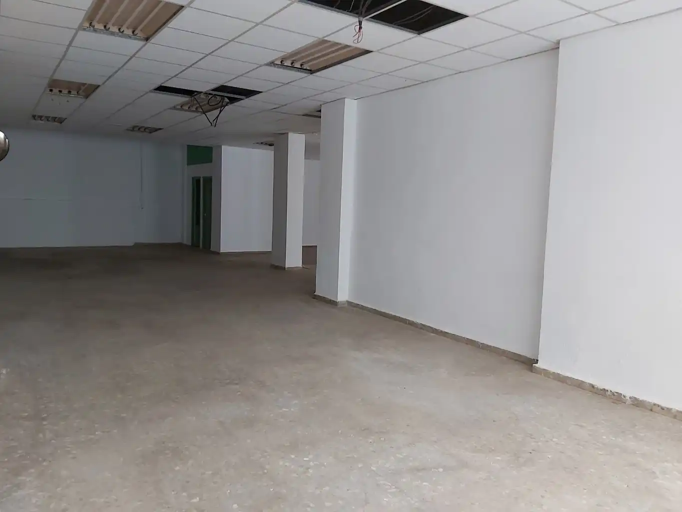 Local comercial en venda a Carrer de la Mestra Inés Mir, imagen 3