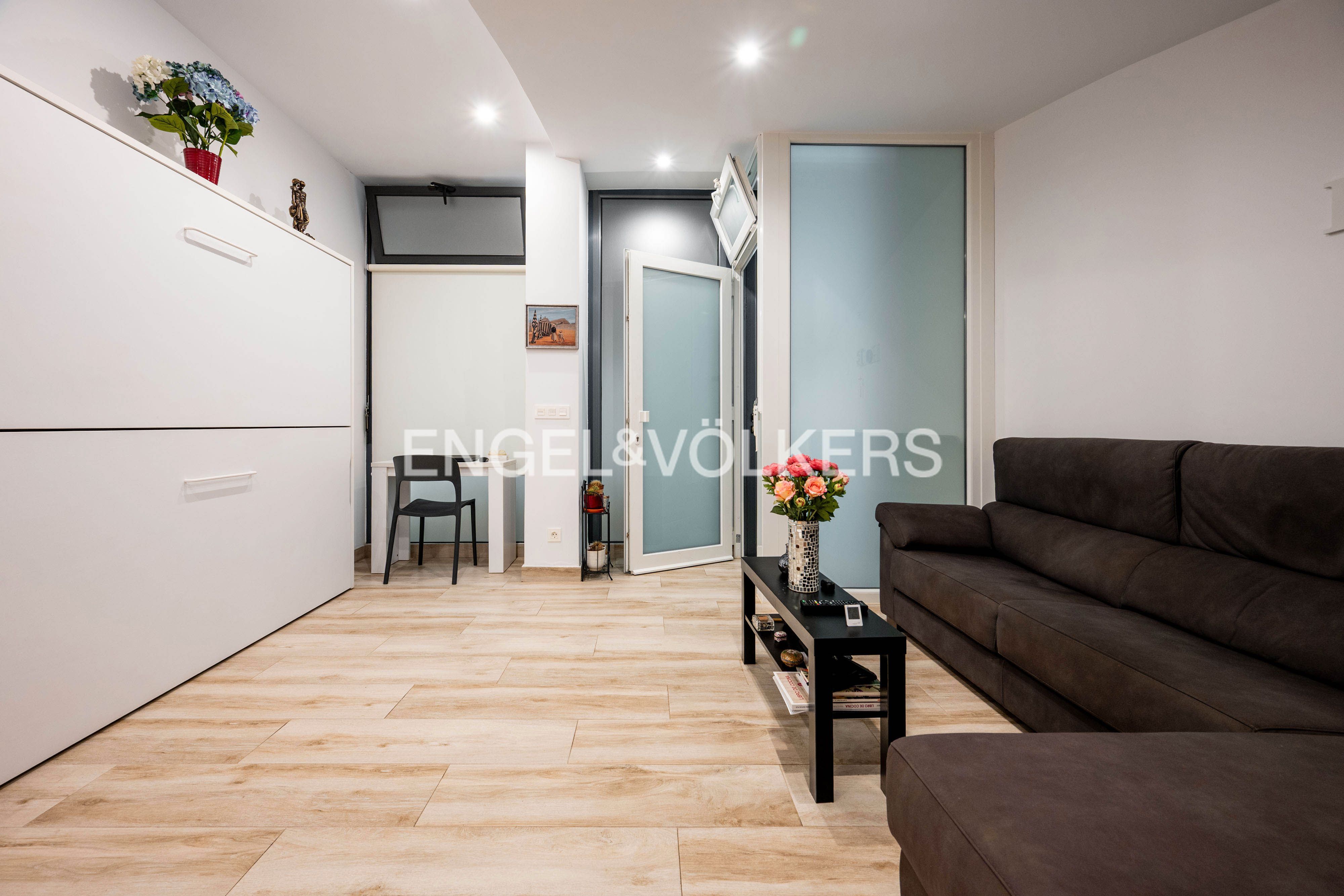 Living room of Flat for sale in Donostia - San Sebastián   with Heating and Storage room