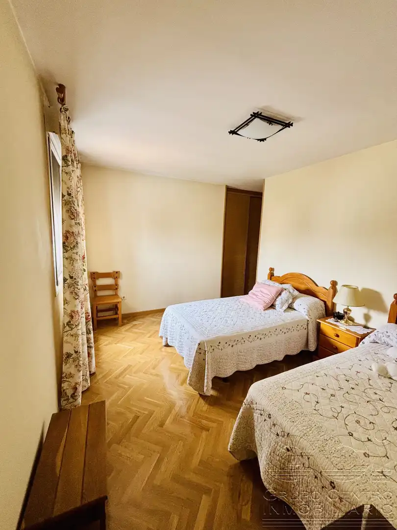 Dormitori de Casa adosada en venda en Valdemoro amb Aire condicionat, Calefacció i Jardí privat