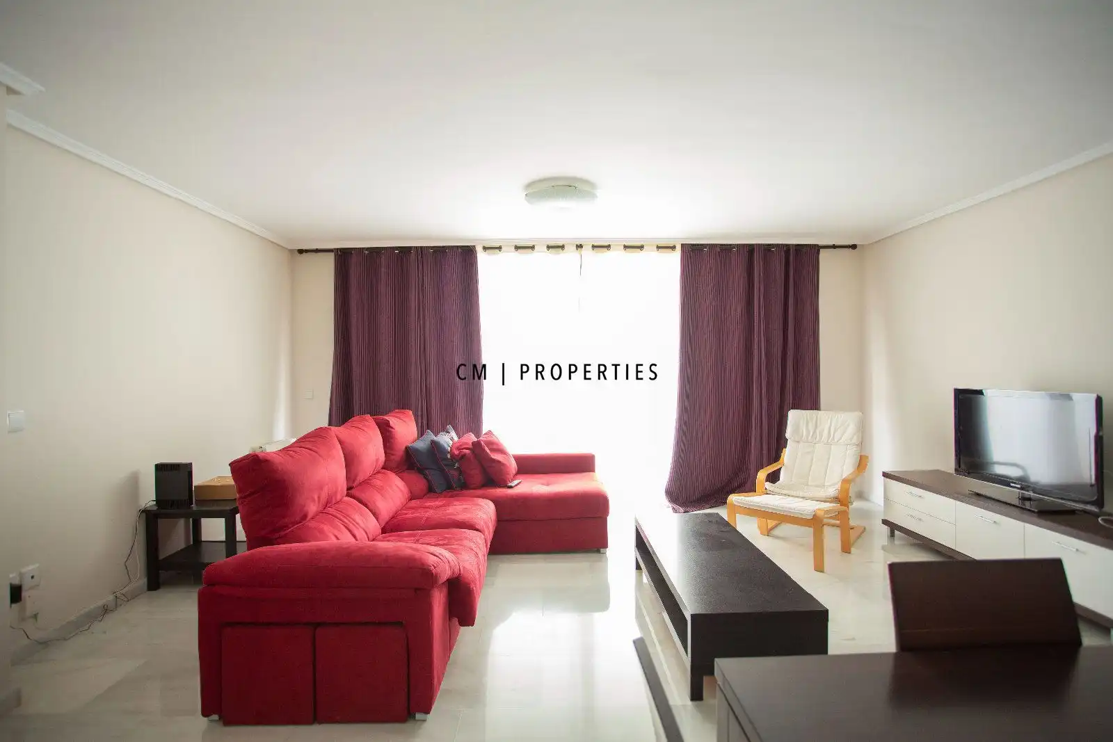 Flat with terrace to rent in Alameda